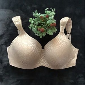 NWOT - Delta Burke padded straps bra